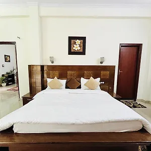 Bed & Breakfast Alibaba's Indiana Homestay